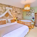Hotel - Adult Only 2*