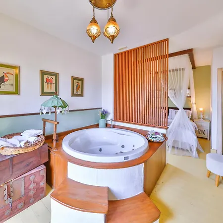 Hotel - Adult Only