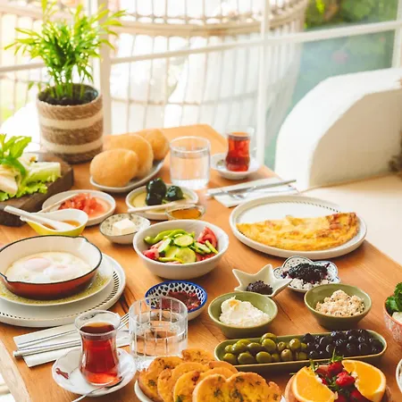 Palas Alacati - Adult Only Hotel 2*