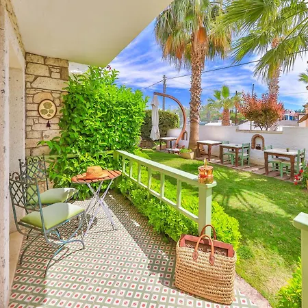 Palas Alacati - Adult Only