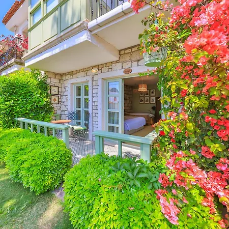 Palas Alacati - Adult Only Hotel
