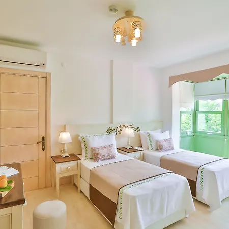 Palas Alacati - Adult Only Hotel 2*