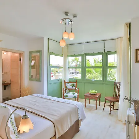 Palas Alacati - Adult Only