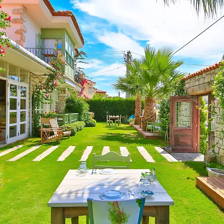 Hotel Palas Alacati - Adult Only