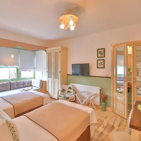 Palas Alacati - Adult Only