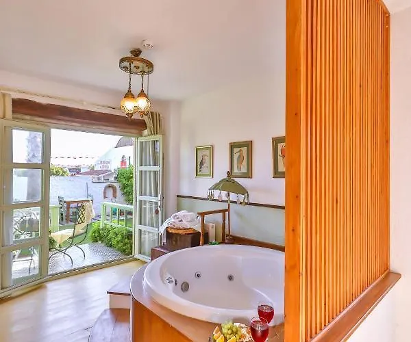 - Adult Only Alaçatı