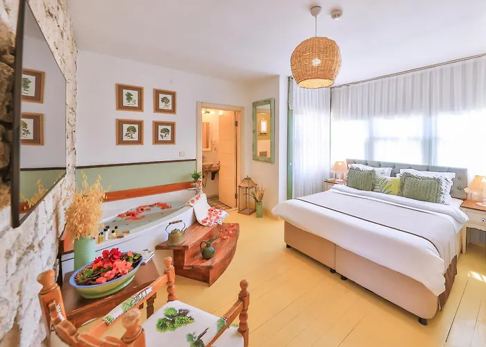 - Adult Only Alaçatı