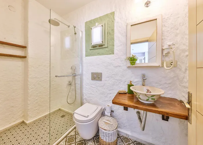 - Adult Only 2* Alaçatı