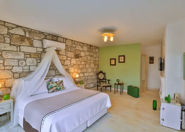 - Adult Only Hotell Alaçatı