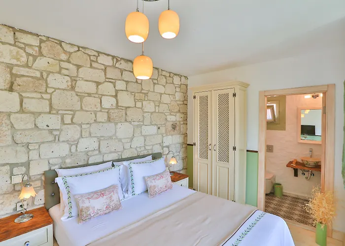 - Adult Only 2* Alaçatı