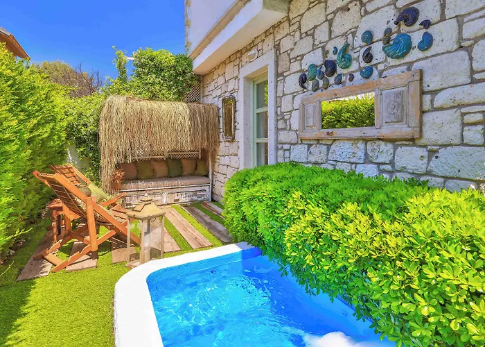 - Adult Only Hotell Alaçatı