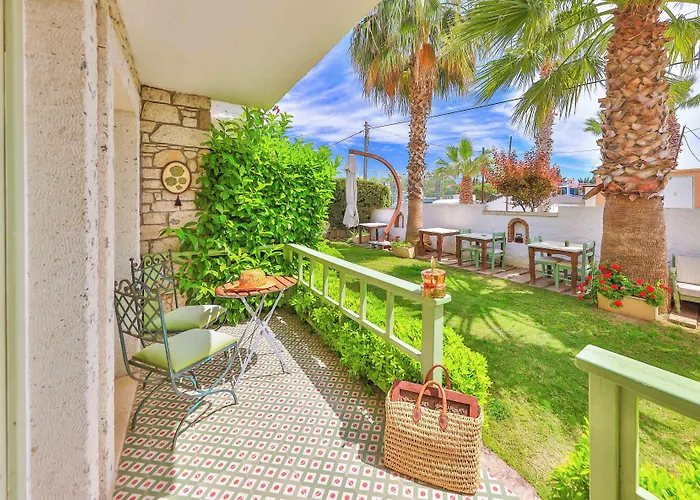 - Adult Only 2* Alaçatı