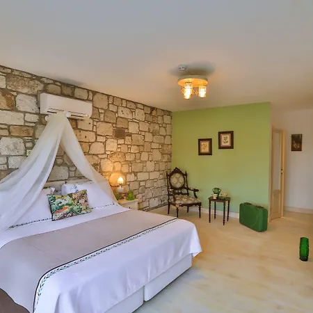 - Adult Only Отель Алачати