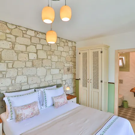 - Adult Only 2* Алачати