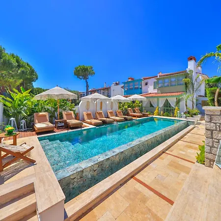 - Adult Only 2* Alaçatı