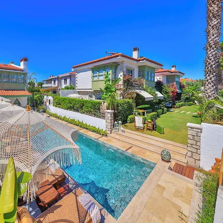 Palas Alacati - Adult Only Hotel 2*