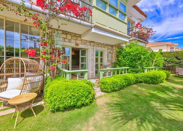 Отель - Adult Only 2*