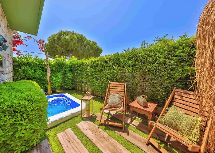 - Adult Only Отель 2*