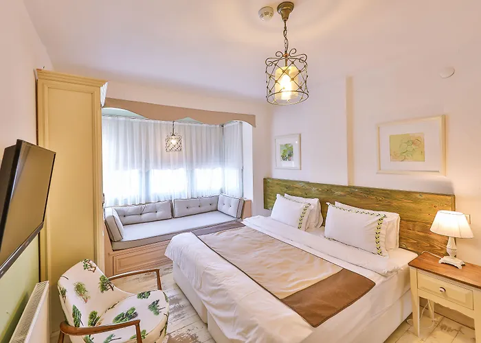 - Adult Only 2* Alaçatı